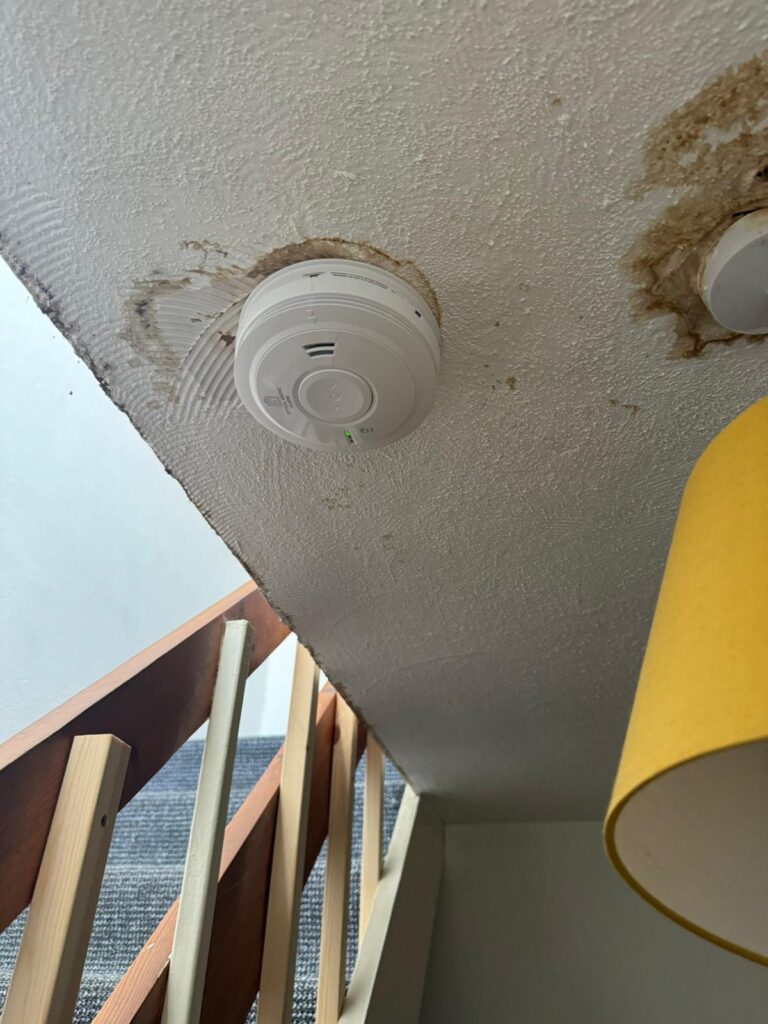 Smoke alarm battery in Kent Your Electrical Safety
