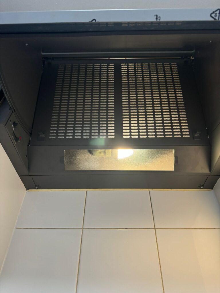 Extractor Hood replacement in Canterbury