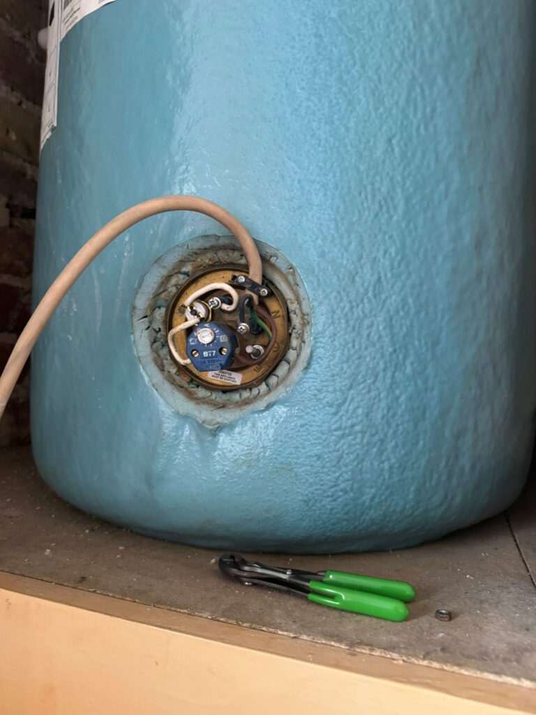 Emergency electrician in Canterbury